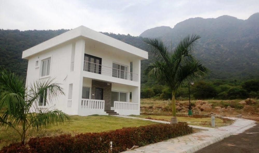 Hotel Oyo 24200 Bahri Beautiful Country Ayyampālaiyam Exteriér fotografie