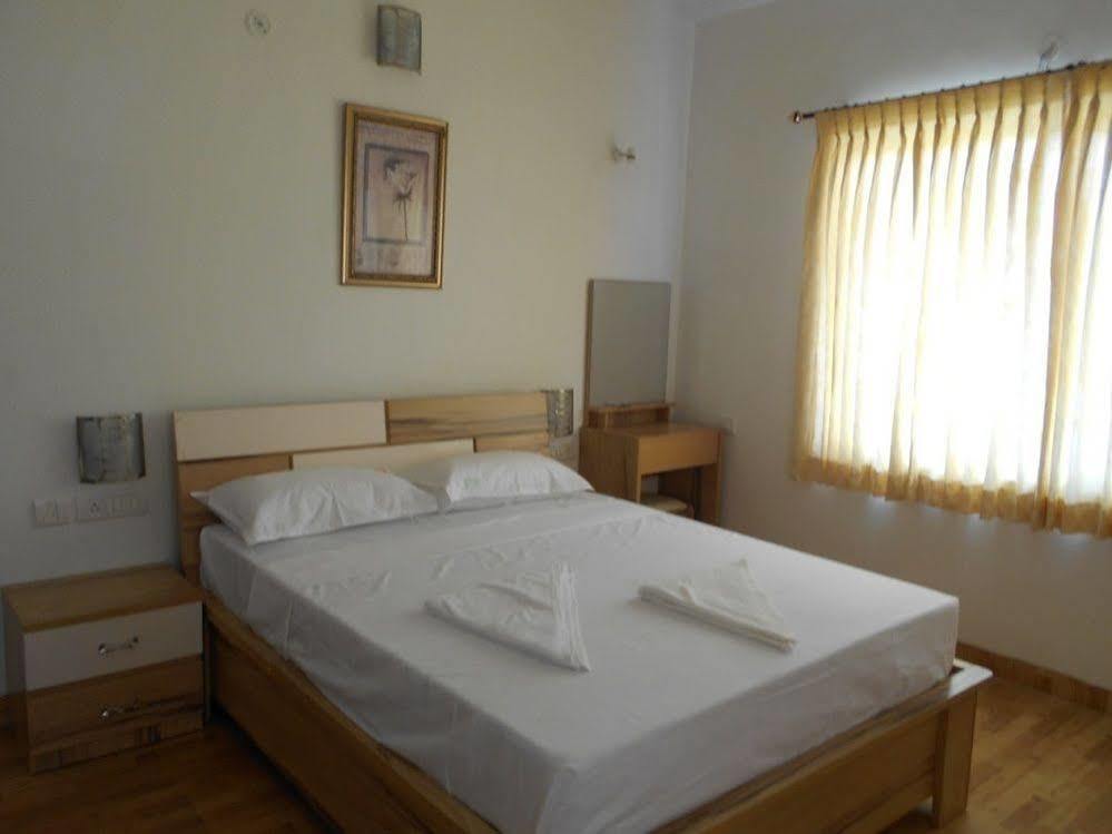 Hotel Oyo 24200 Bahri Beautiful Country Ayyampālaiyam Exteriér fotografie
