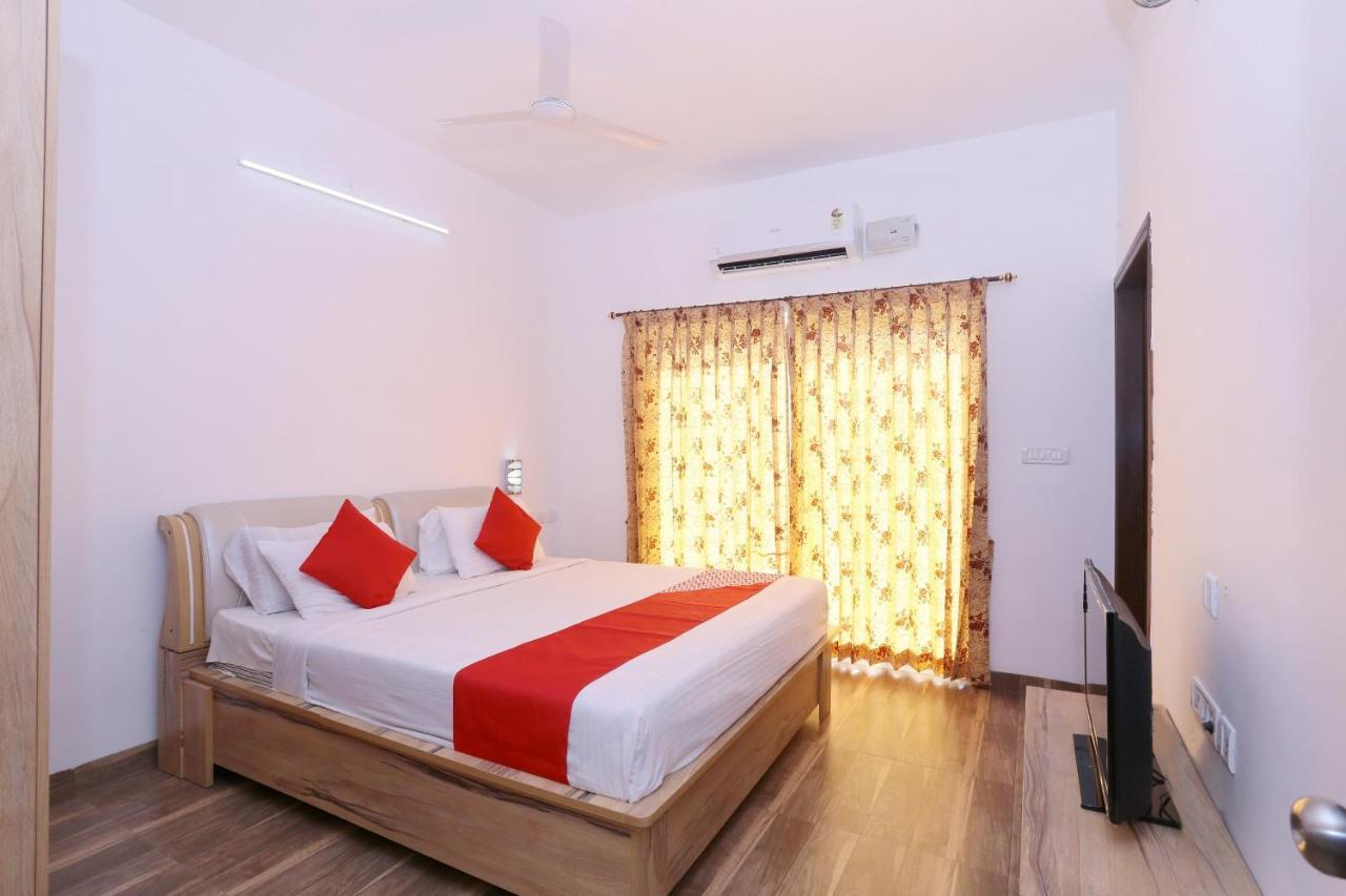 Hotel Oyo 24200 Bahri Beautiful Country Ayyampālaiyam Exteriér fotografie